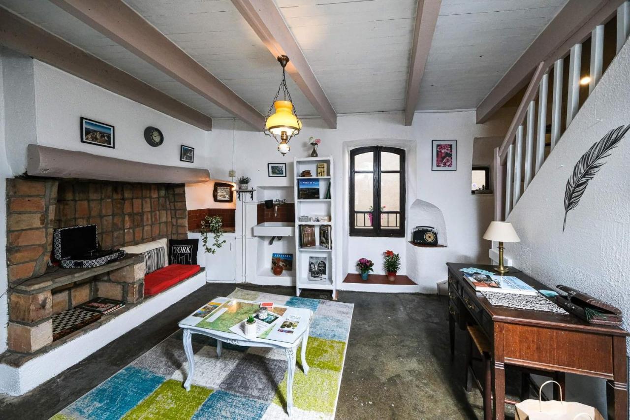 La Maison Huguetoune Nant Exterior photo